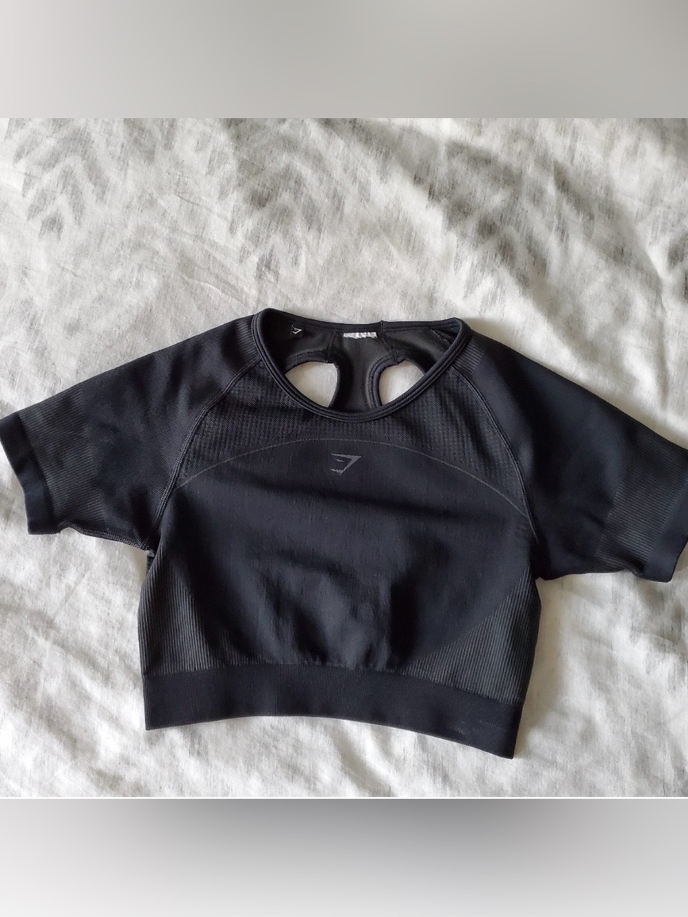 Gymshark ultra seamless crop tee size M
